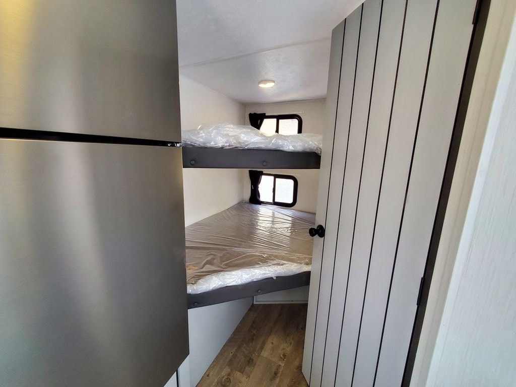 **Full size SUV & 1/2 ton towable** Rustic Royalty Vibe Family Trailer*ASK about August discounts *
