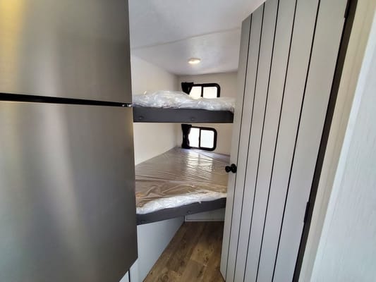 **Full size SUV & 1/2 ton towable** Rustic Royalty Vibe Family Trailer*ASK about August discounts *