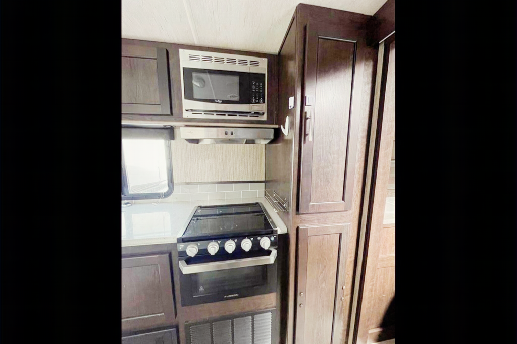 Couples Fun Finder Travel Trailer