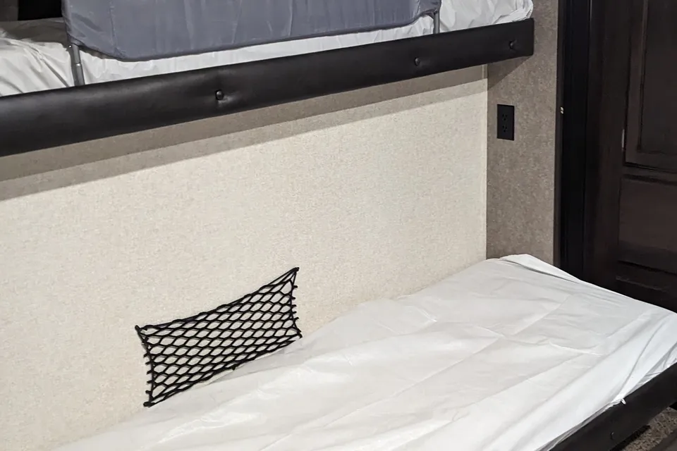 RV #2 : Sagmoe Family Rental