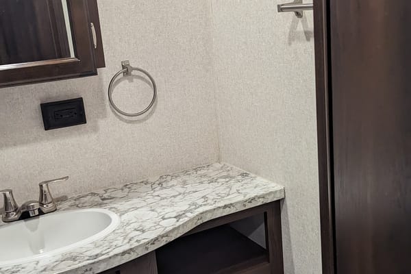 RV #2 : Sagmoe Family Rental