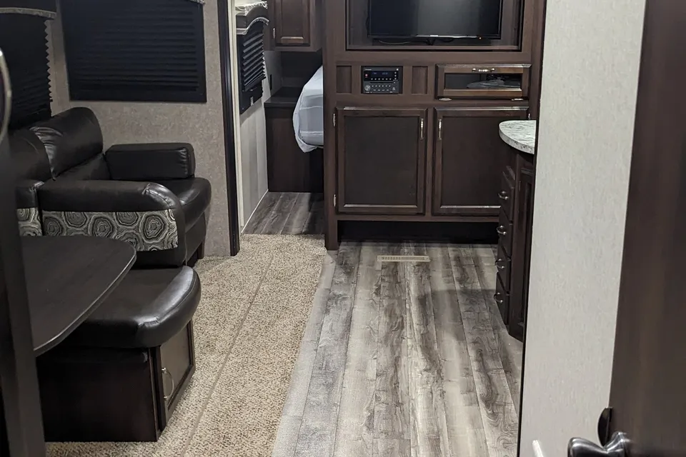 RV #2 : Sagmoe Family Rental