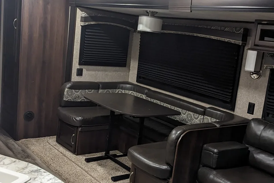 RV #2 : Sagmoe Family Rental