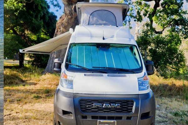 2023 Thor Tellaro Seats & Sleeps 4 with Pop-Top
