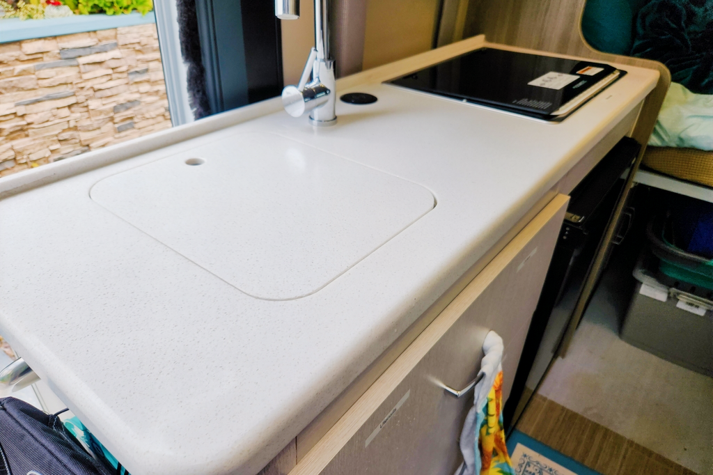 2023 Thor Tellaro Seats & Sleeps 4 with Pop-Top