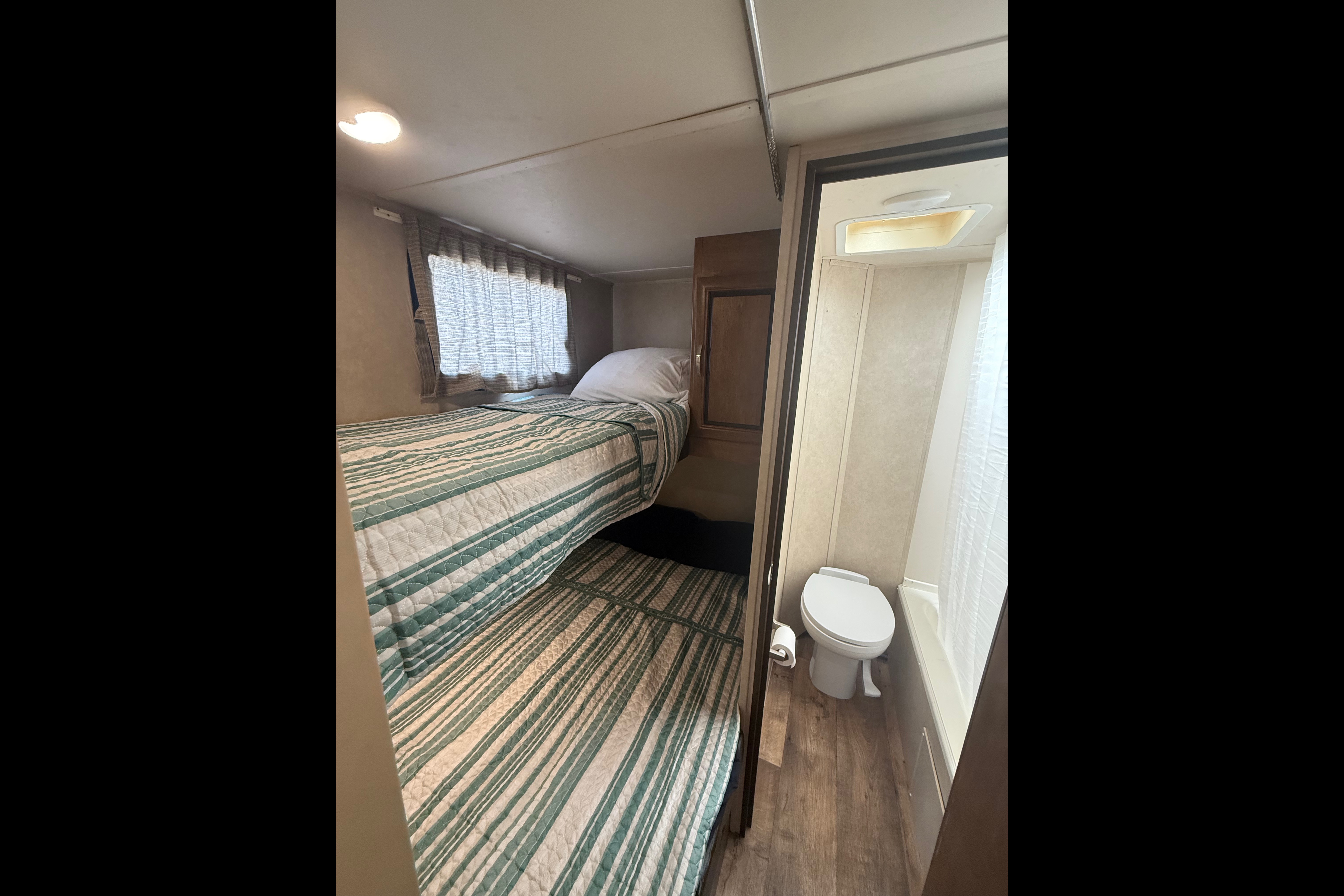 Forest River Salem Cruise Lite 261BHXL Travel Trailer