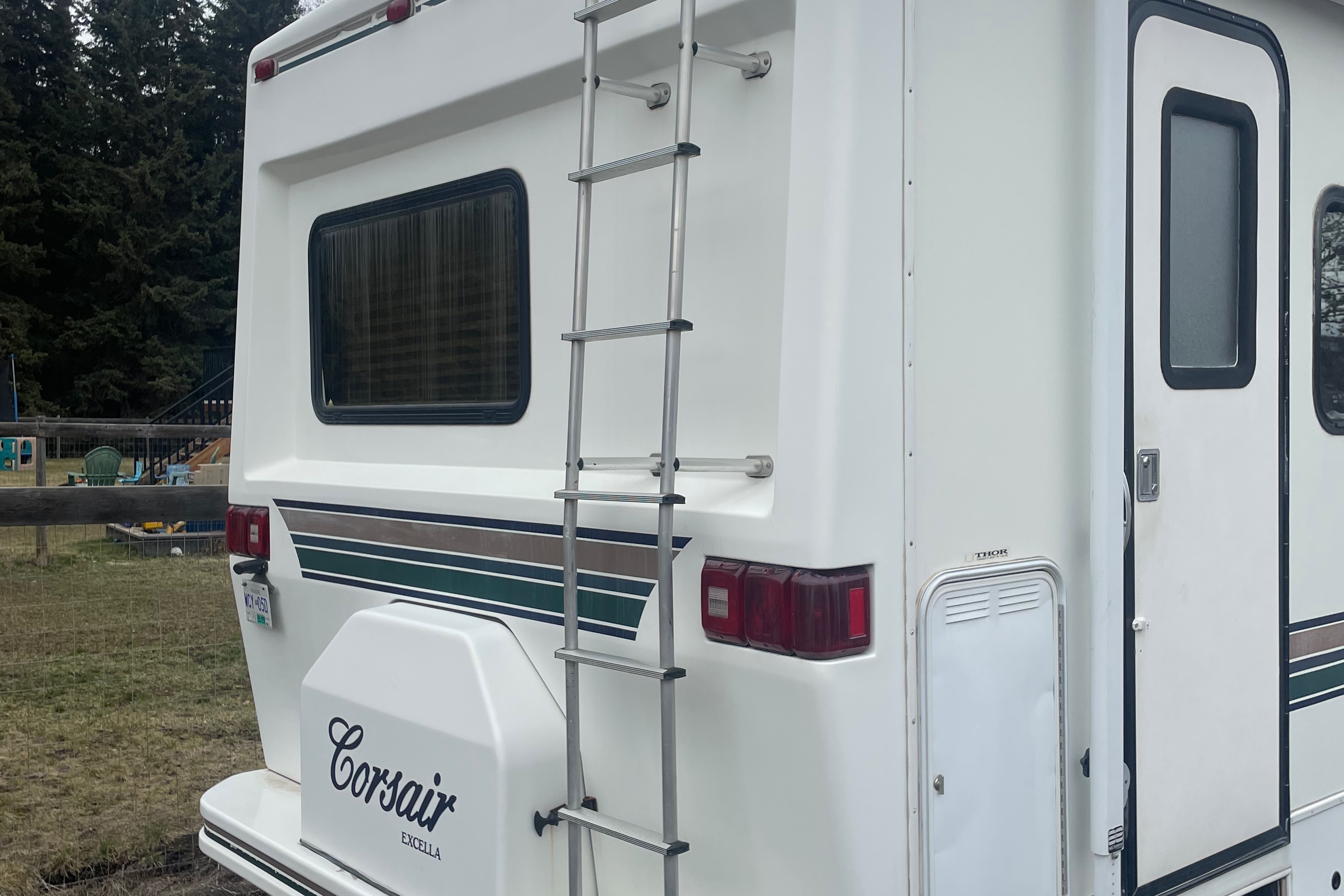 Justin's Corsair Excella Fifth Wheel