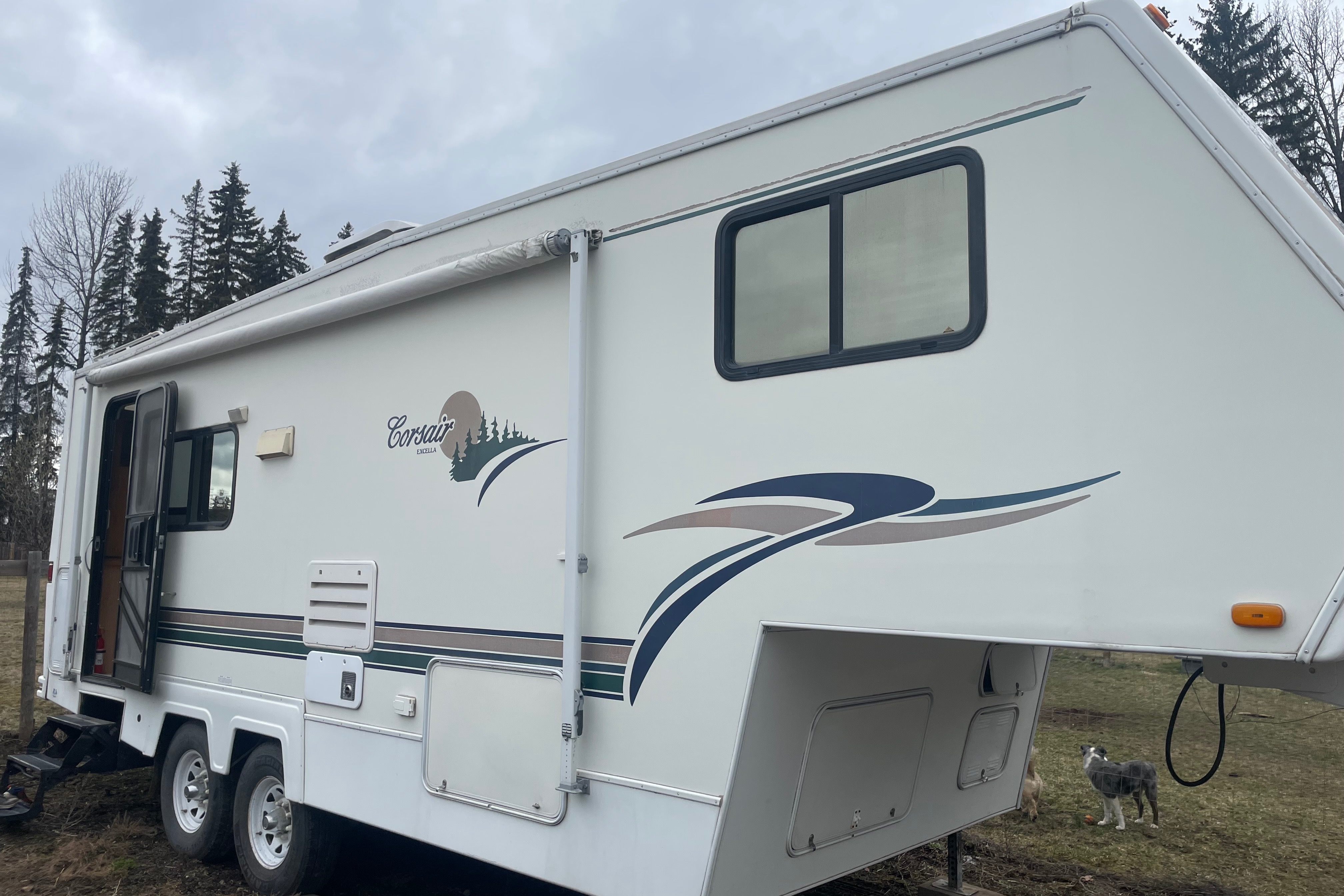 Justin's Corsair Excella Fifth Wheel