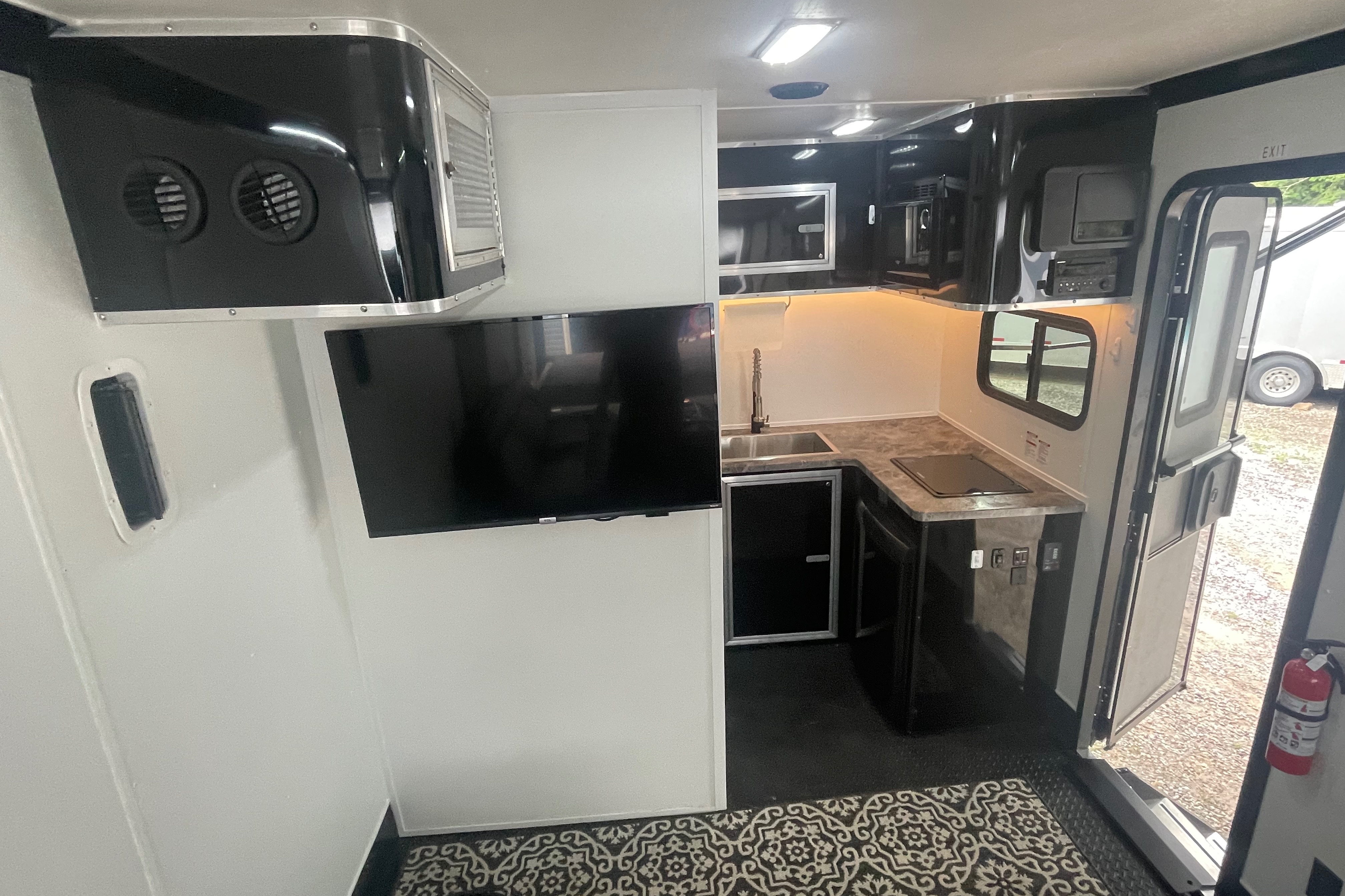 Chris's Stealth Nomad 24FK Car/Toy Hauler