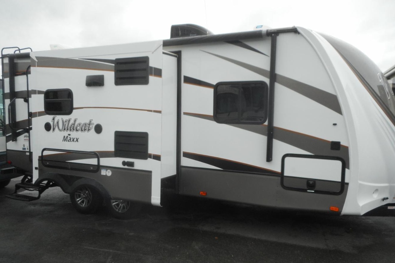 4 season travel trailer 