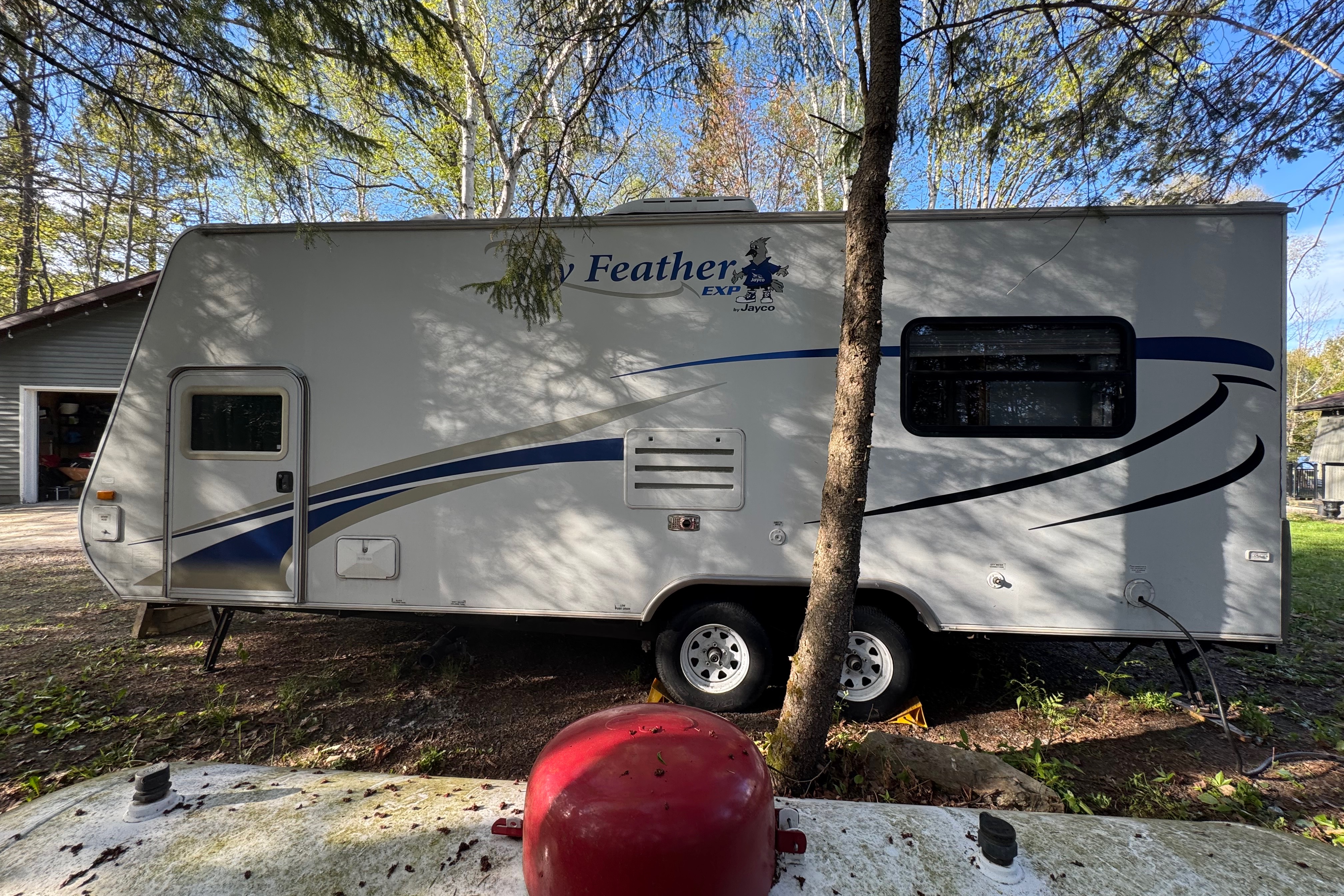Ryan's Jayco EXP213 Hybrid