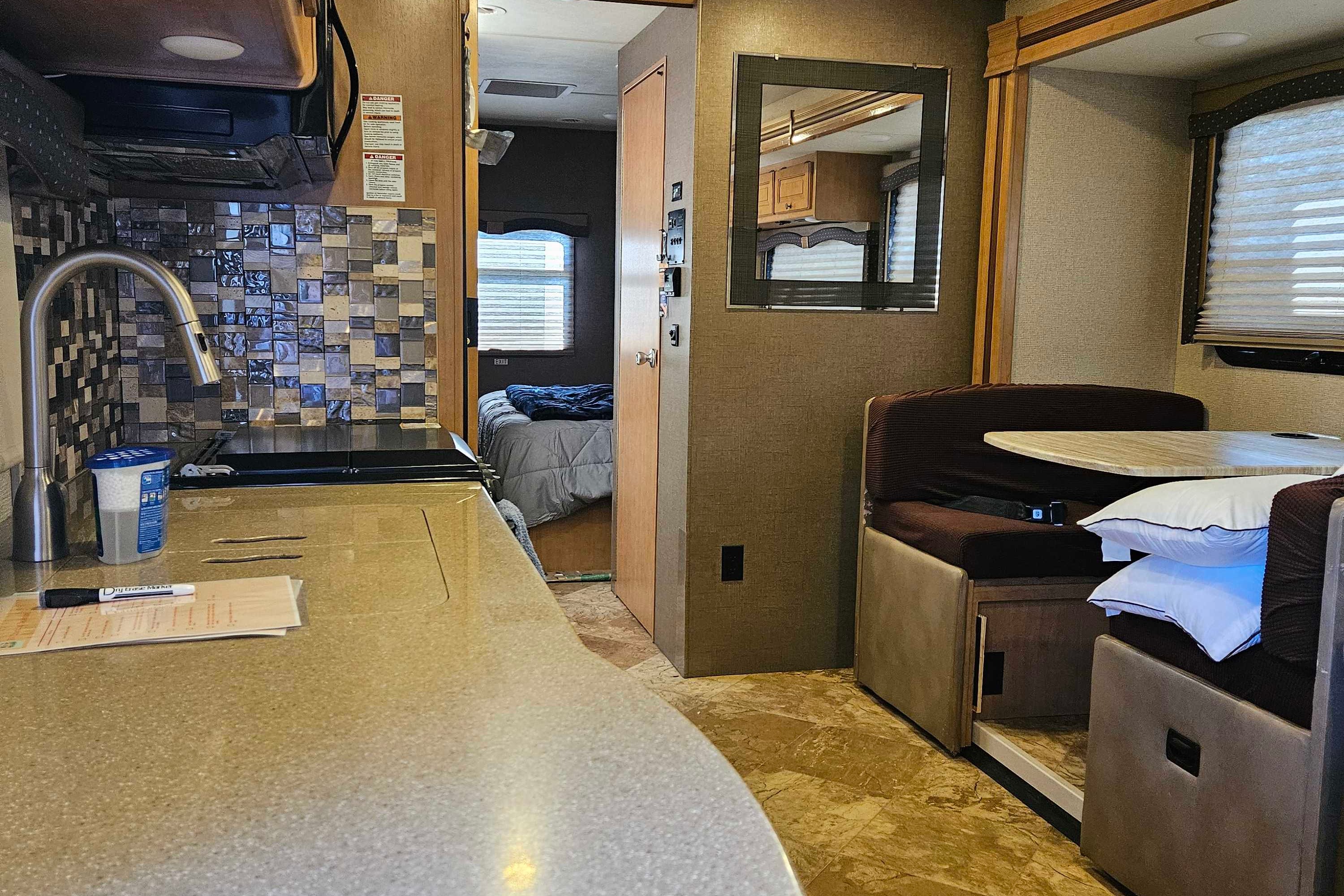 2017 Thor windsport class A 31s