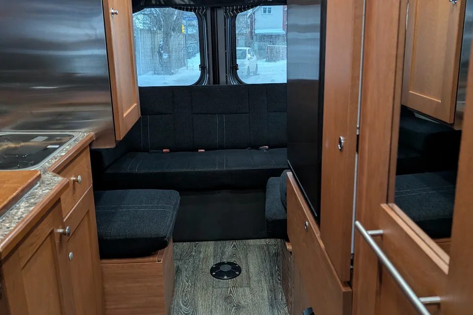 ---> 2019 Roadtrek Simplicity SRT <---