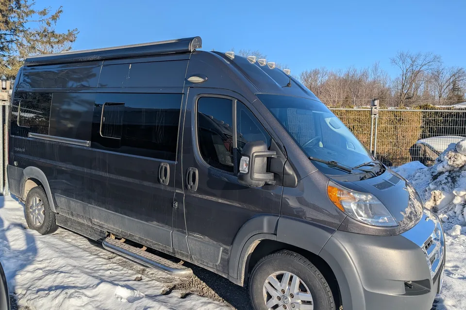 ---> 2019 Roadtrek Simplicity SRT <---
