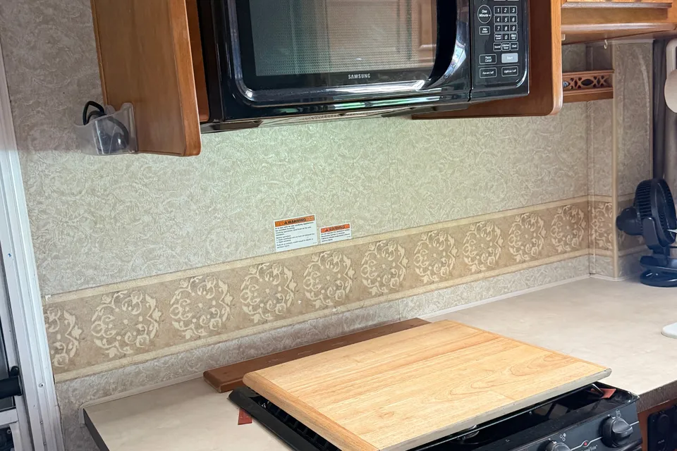 2004 Fleetwood Jamboree 24D | Easy Adventure RV | Sleeps 5-6