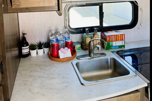 New!!! 2022 Coachmen Leprechaun 26ft!Easy to use and drive!