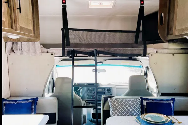 New!!! 2022 Coachmen Leprechaun 26ft!Easy to use and drive!