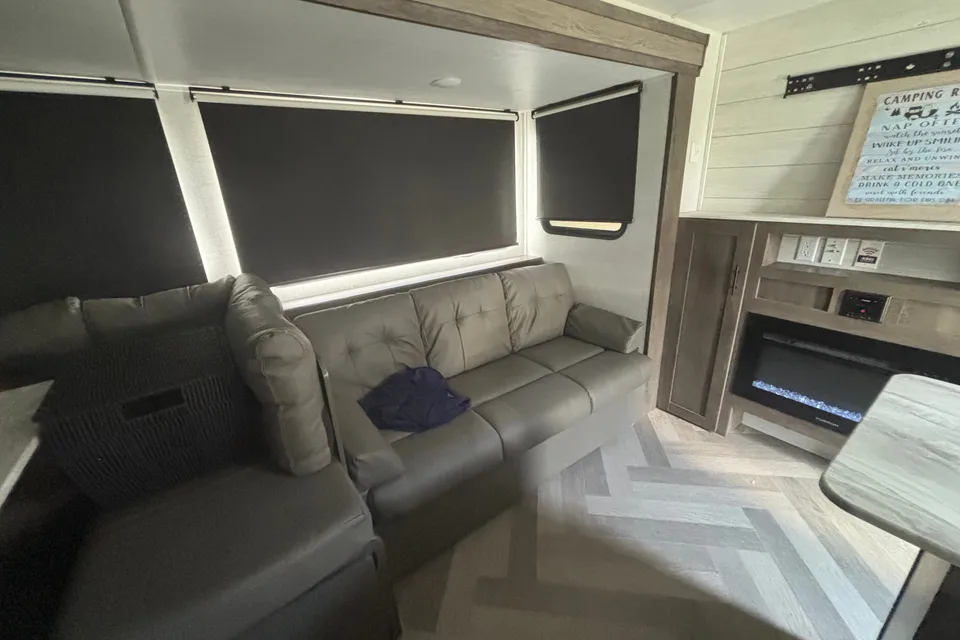 Morley Family Forest River 273QBXL Travel TraileR