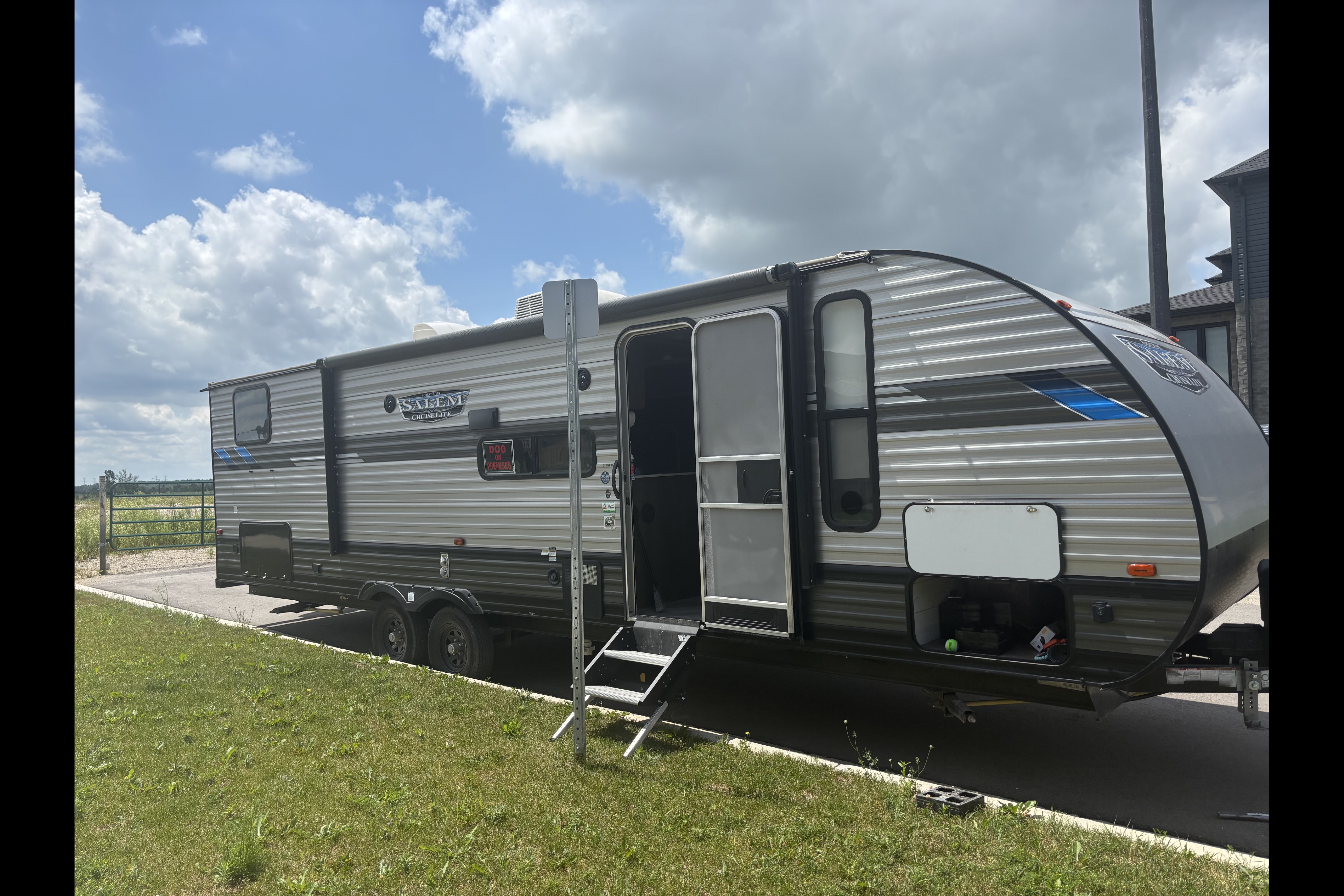 Morley Family Forest River 273QBXL Travel TraileR
