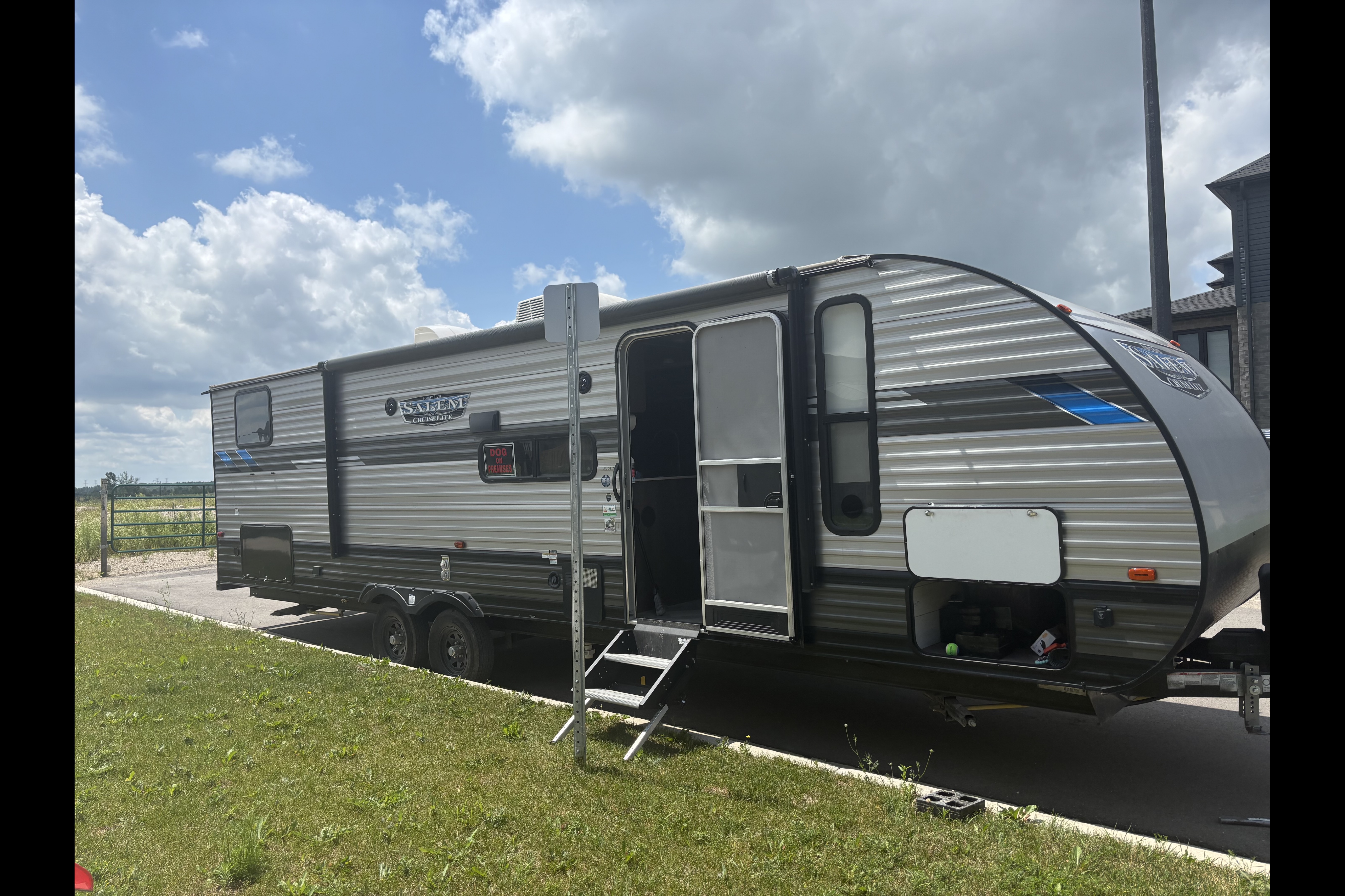 Morley Family Forest River 273QBXL Travel TraileR