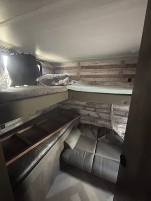 Morley Family Forest River 273QBXL Travel TraileR