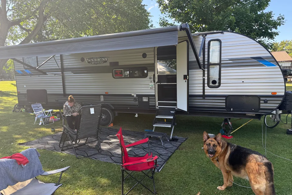 Morley Family Forest River 273QBXL Travel TraileR
