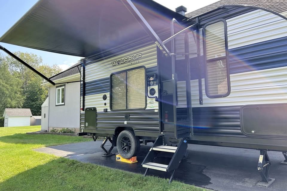 Richard’s Forest River Wolf pup 16fq Travel Trailer