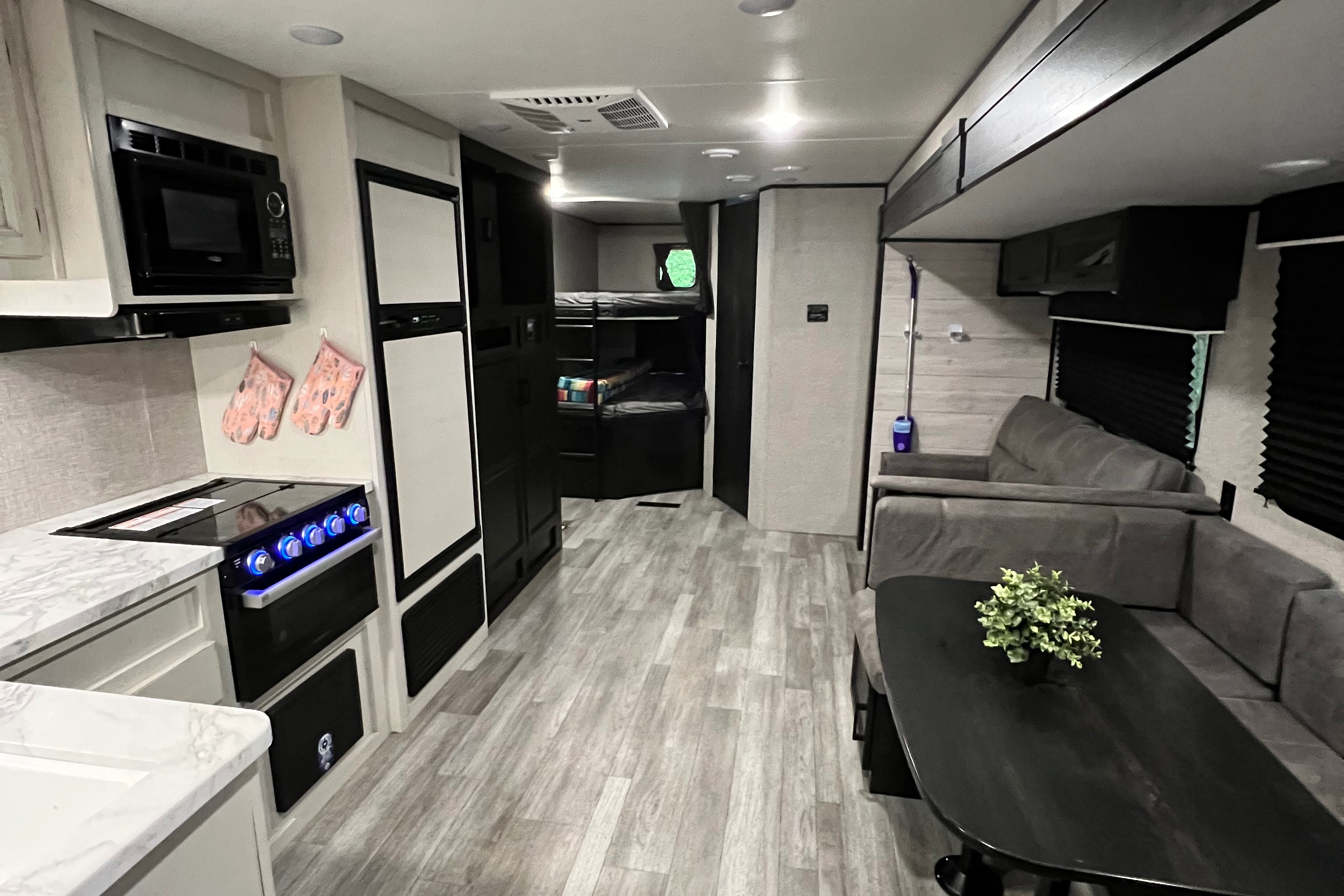 Jayco Jayflight SLX 286BHSW BAJA: Ultimate Travel Trailer for Adventure Seekers (Sleeps up to 10)