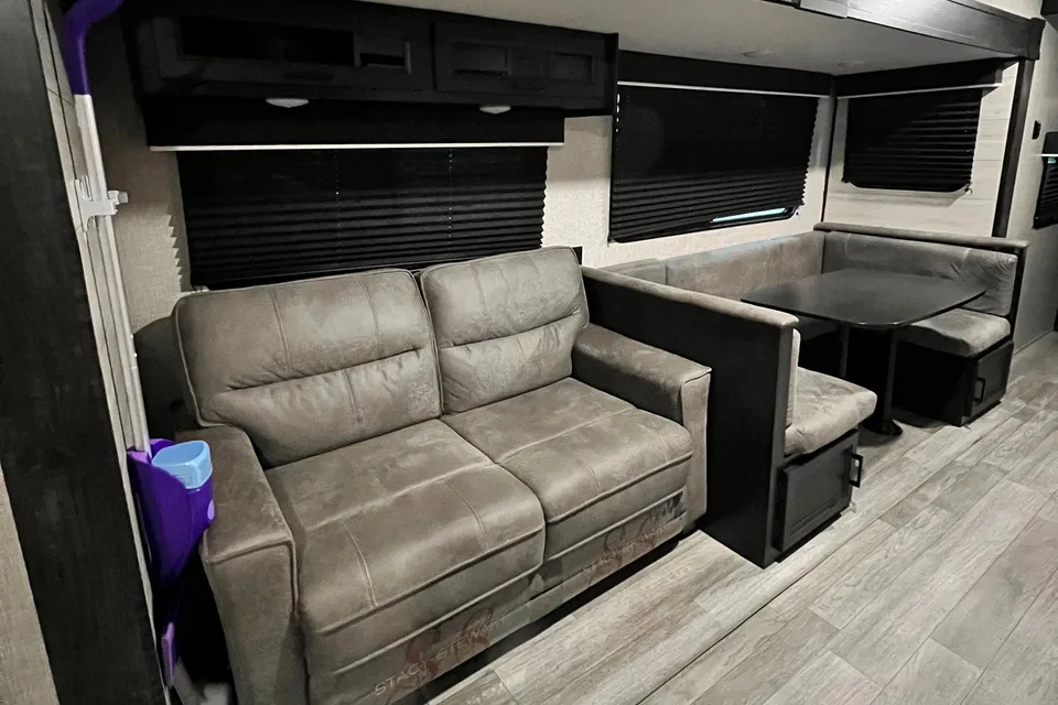 Jayco Jayflight SLX 286BHSW BAJA: Ultimate Travel Trailer for Adventure Seekers (Sleeps up to 10)