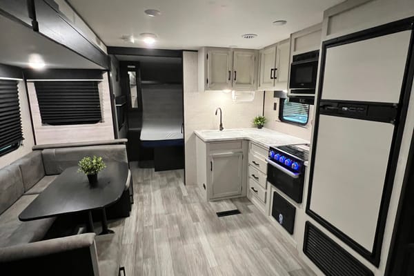 Jayco Jayflight SLX 286BHSW BAJA: Ultimate Travel Trailer for Adventure Seekers (Sleeps up to 10)