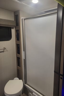 Spacious Couples RV – Delivered, Setup & Stocked