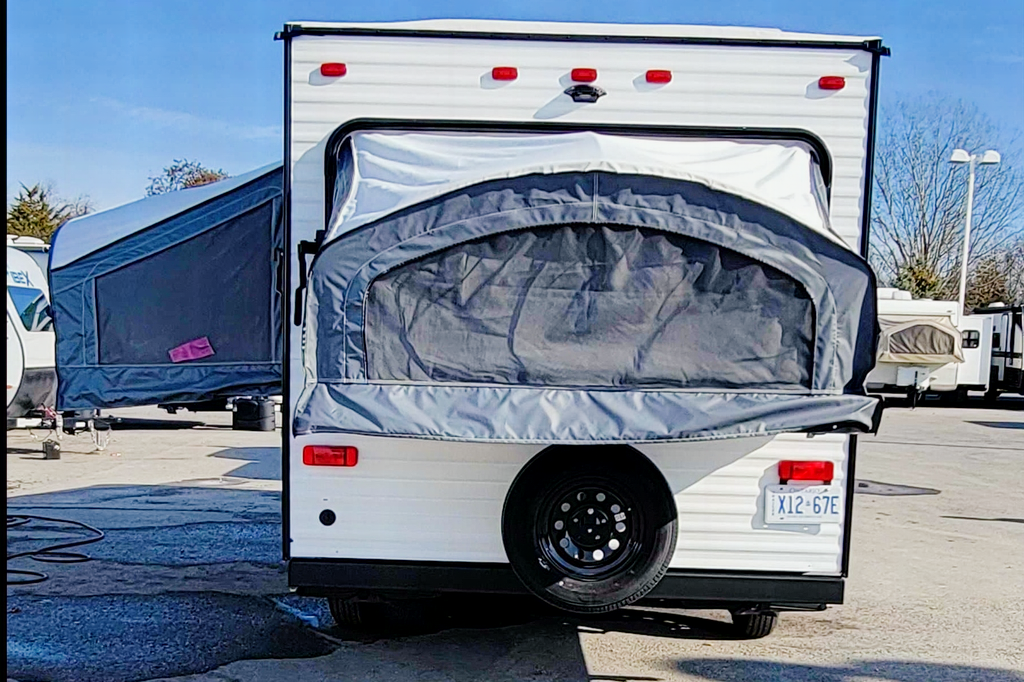 Tonia 's "Hybrid" Tent Trailer