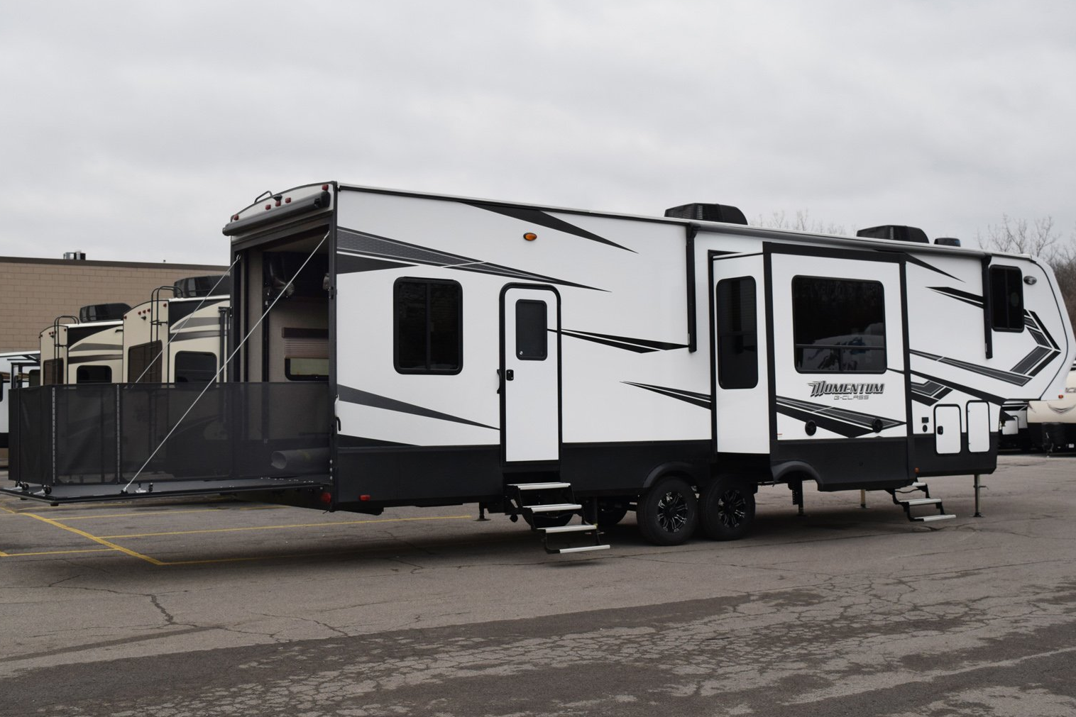 Luxury Toy Hauler with all amenities