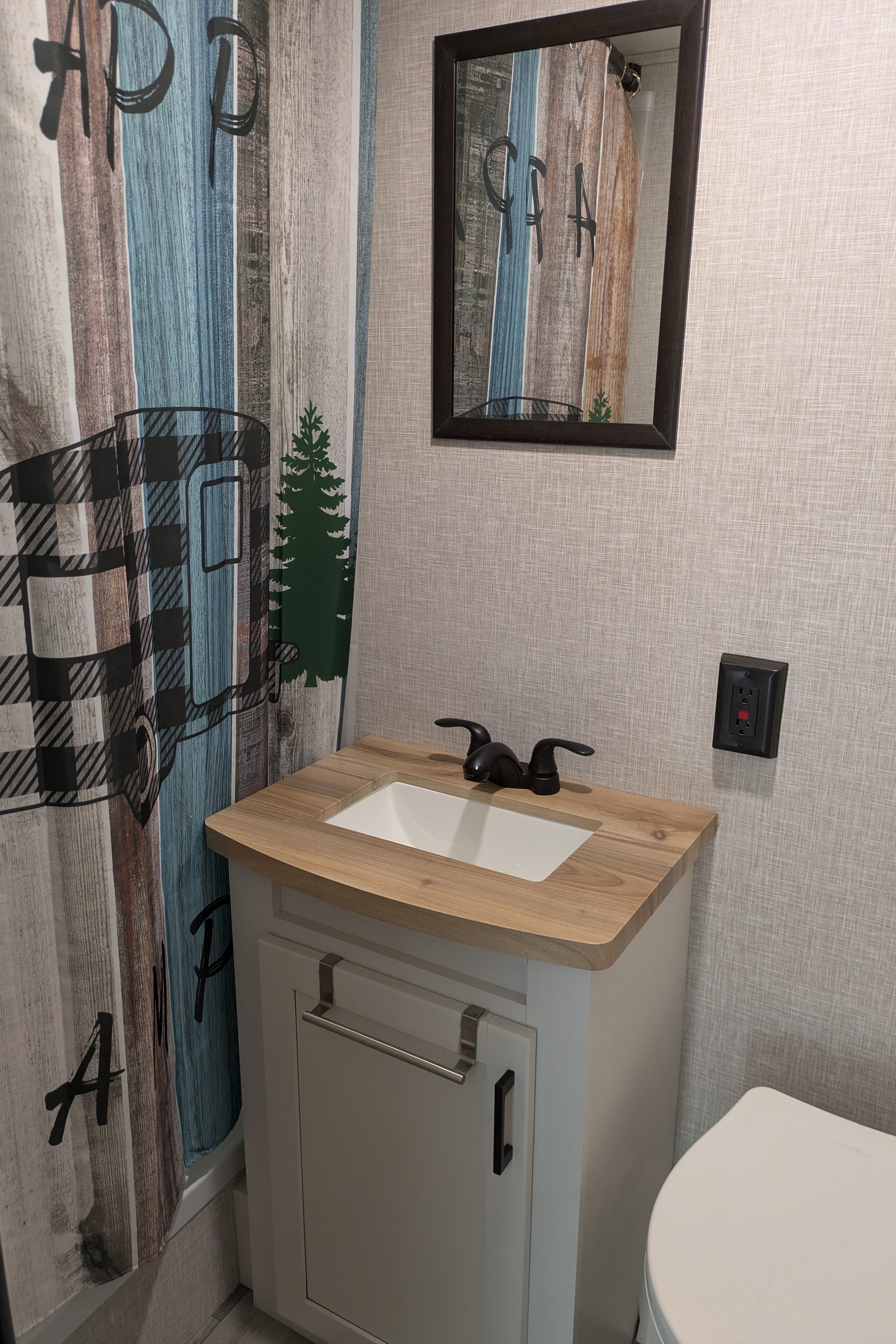 Tara's Starcraft Autumn Ridge 182RB Travel Trailer
