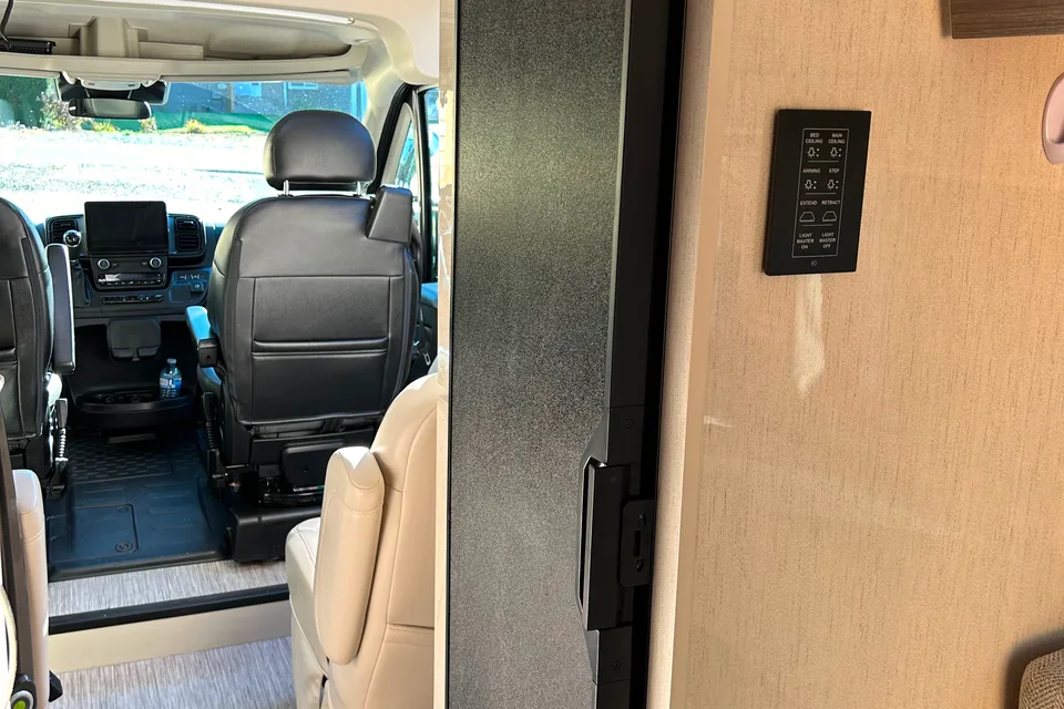 Syl’s Entegra ETHOS 20D Class B