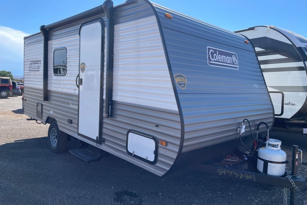 Tomie's Dutchmen Coleman 17B Travel Trailer