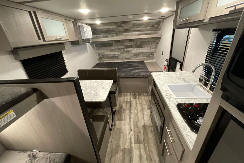 Tomie's Dutchmen Coleman 17B Travel Trailer