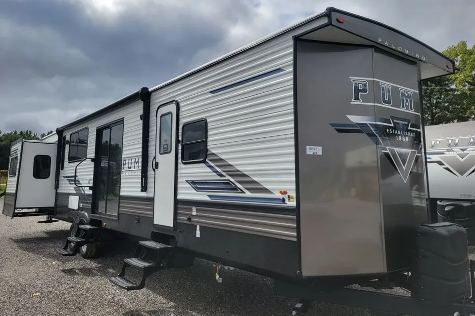 The Lotus Retreat | 2021 Puma 38D Park Model Escape