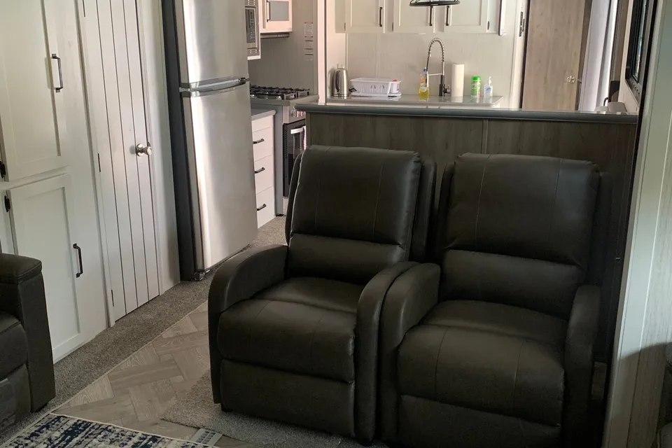 The Lotus Retreat | 2021 Puma 38D Park Model Escape
