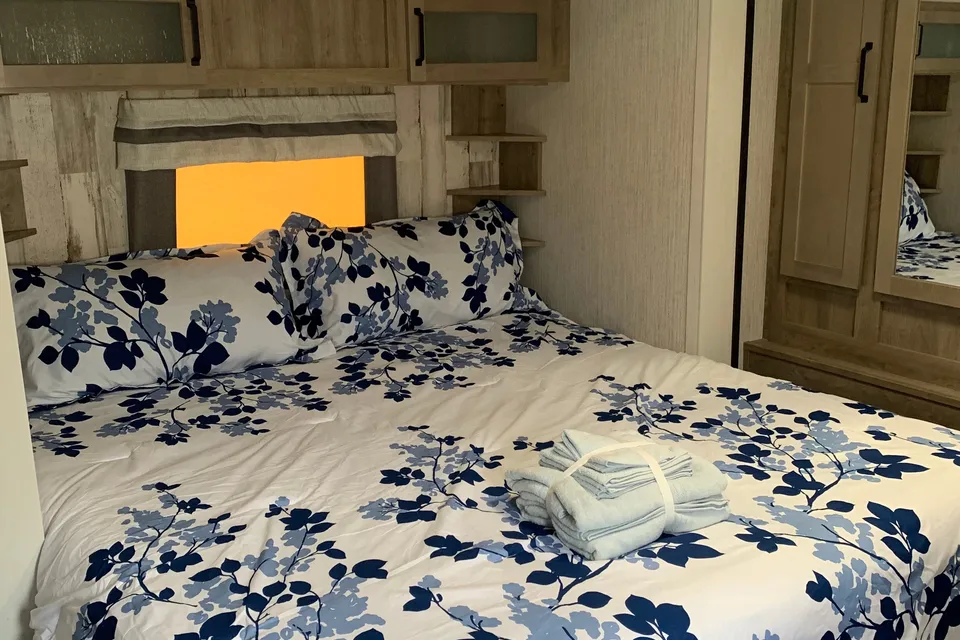 The Lotus Retreat | 2021 Puma 38D Park Model Escape