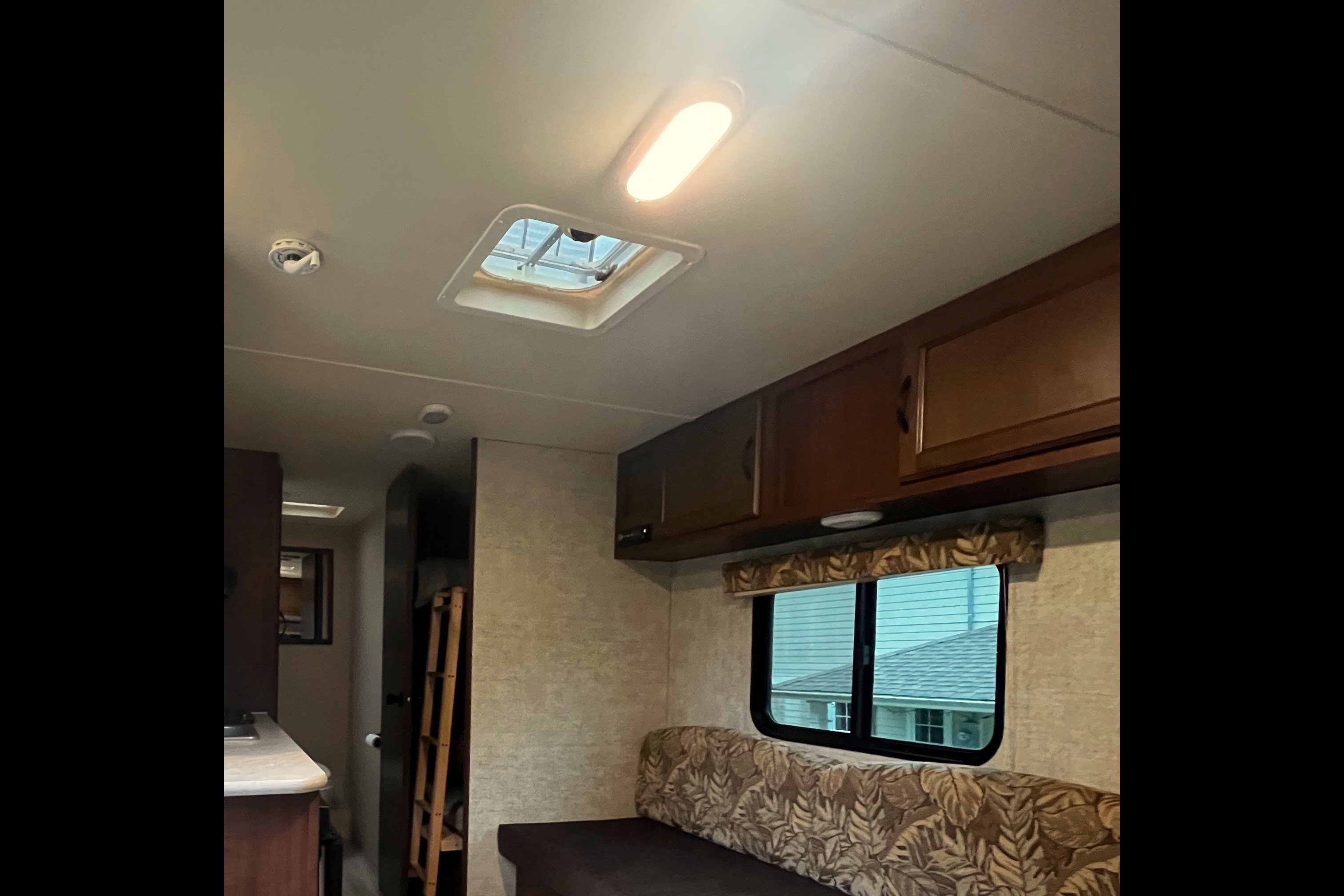 Family Friendly camper Jay Flight SLX
