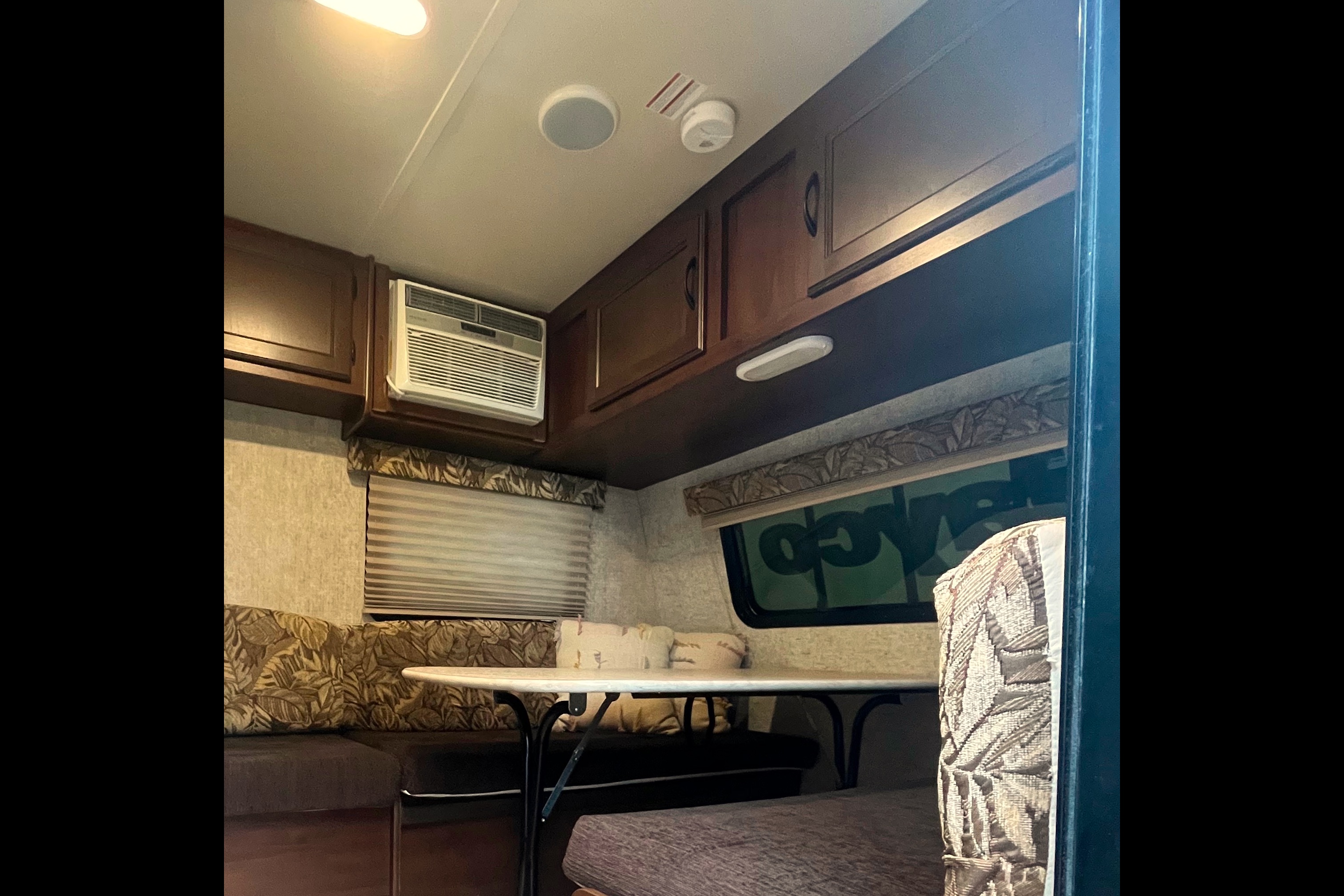 Family Friendly camper Jay Flight SLX