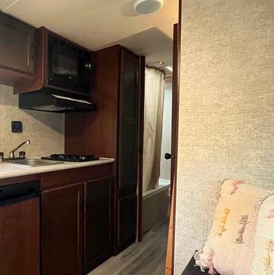 Family Friendly camper Jay Flight SLX
