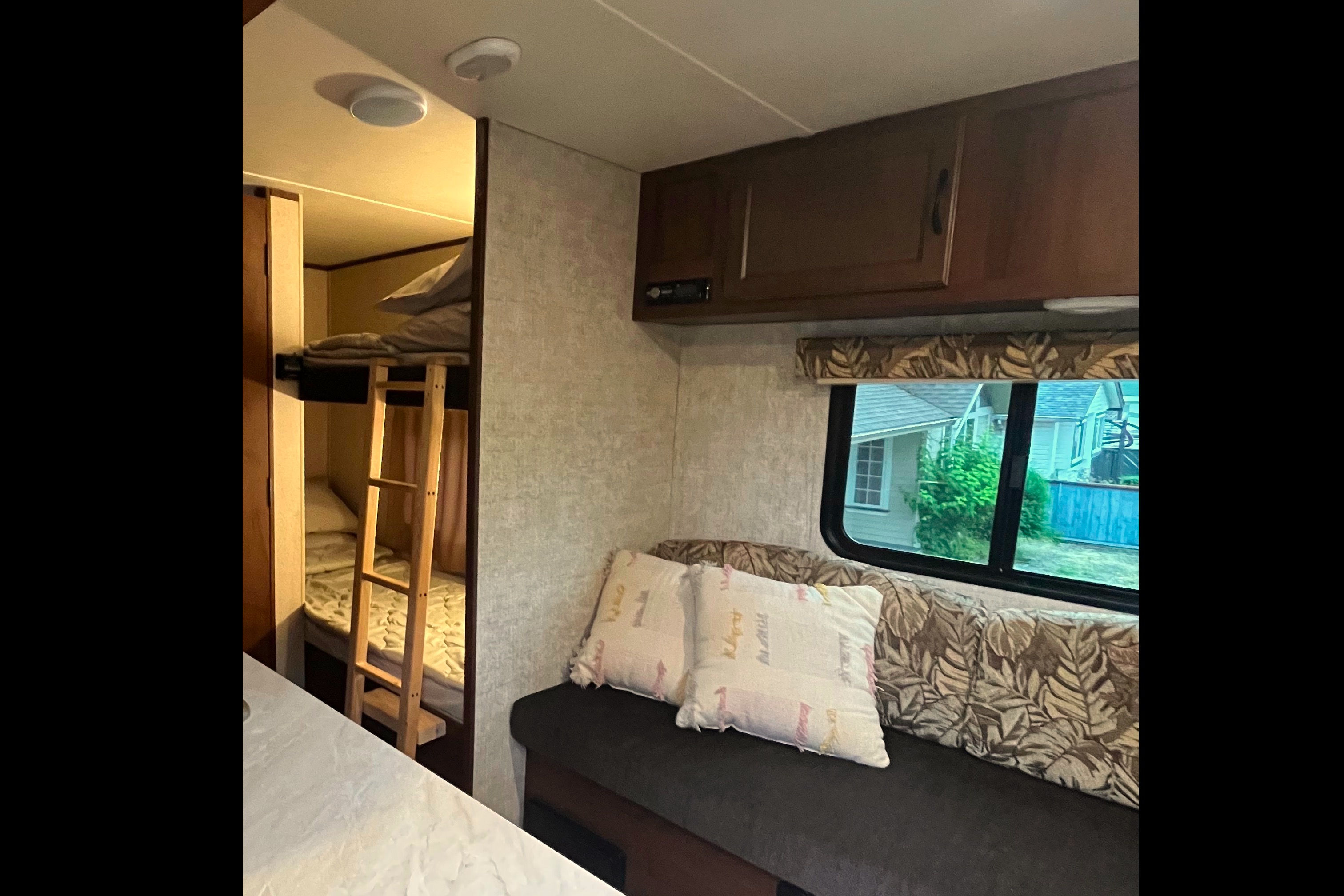 Family Friendly camper Jay Flight SLX