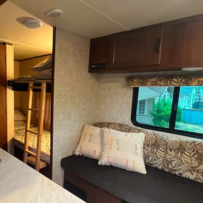 Family Friendly camper Jay Flight SLX