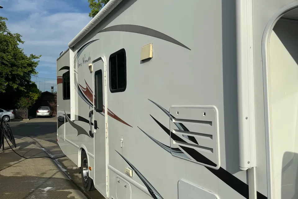 Ryker's Thor Motor Coach Four Winds 2013