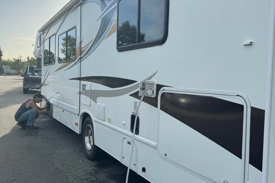 Ryker's Thor Motor Coach Four Winds 2013