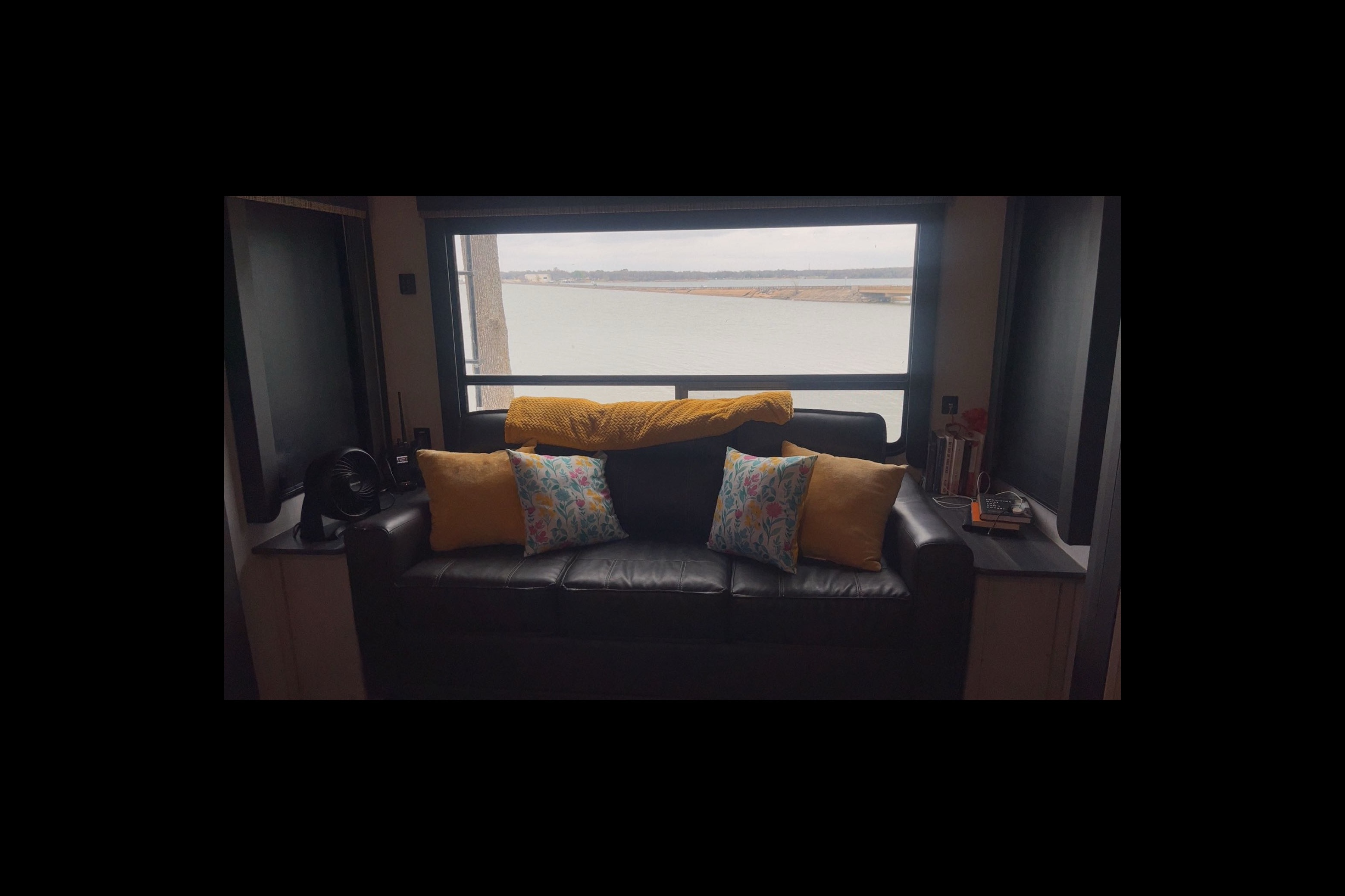 Brett's Keystone ST3570LFT23 Fifth Wheel