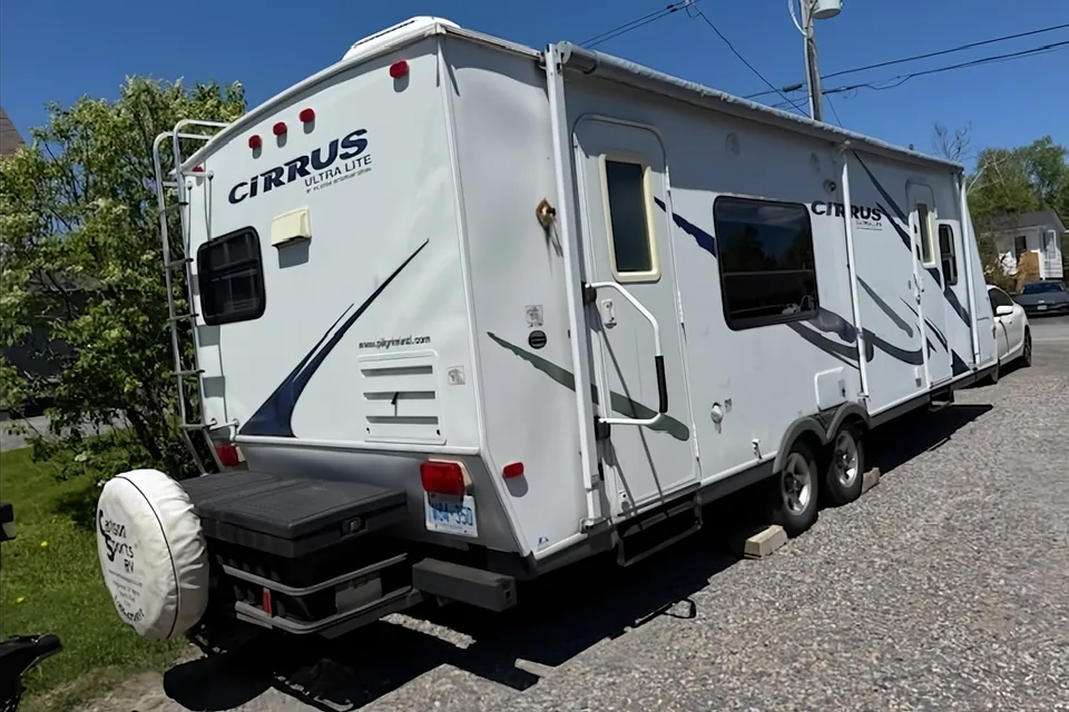 Pilgrim International Cirrus Ultra Lite 25 CRK Travel Trailer
