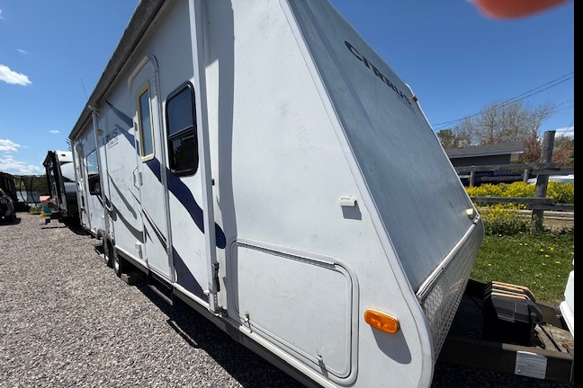 Pilgrim International Cirrus Ultra Lite 25 CRK Travel Trailer
